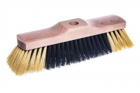 Seprű Clean C26 28cm fa polymex nyelezett 130cm.